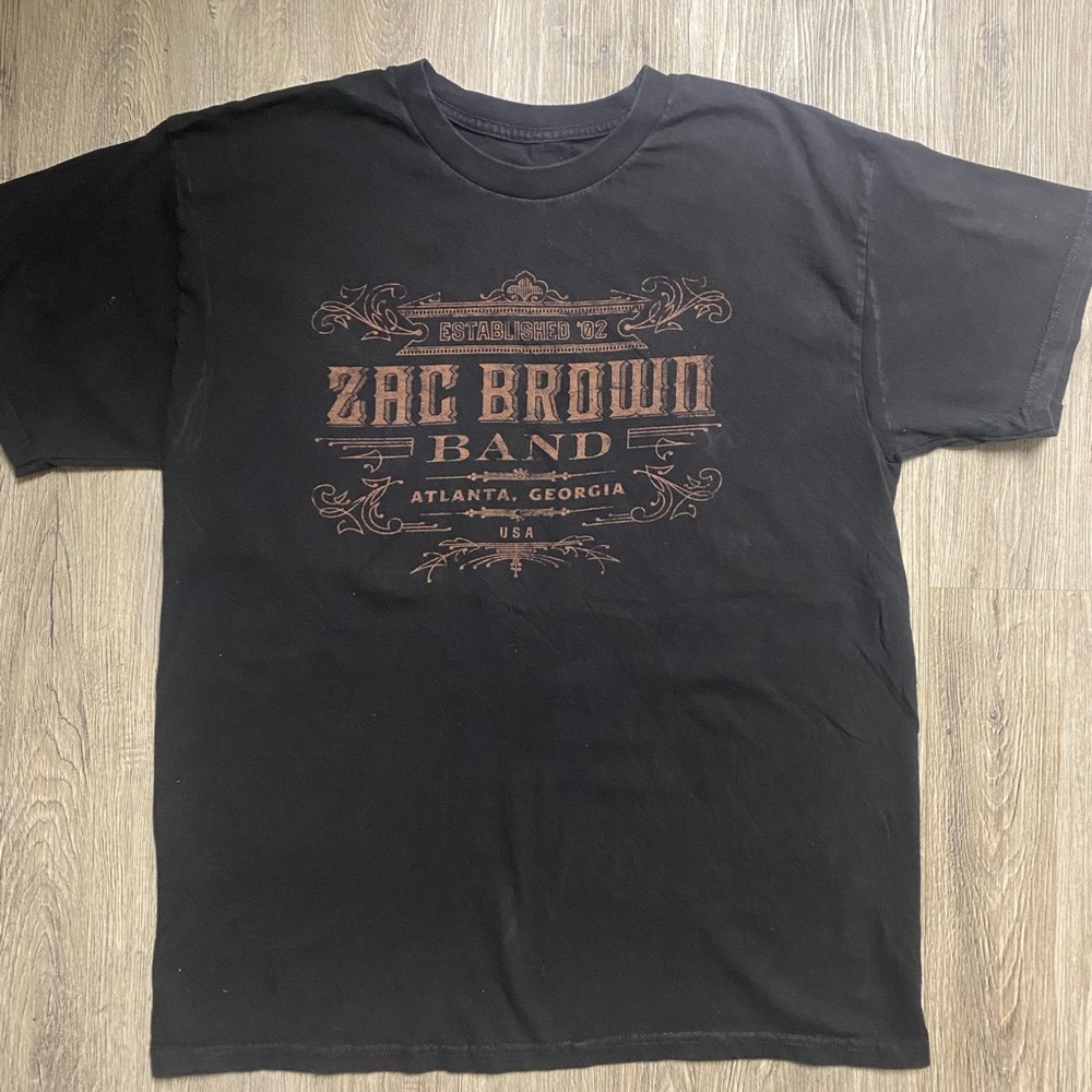 Zac brown band shirt - like new